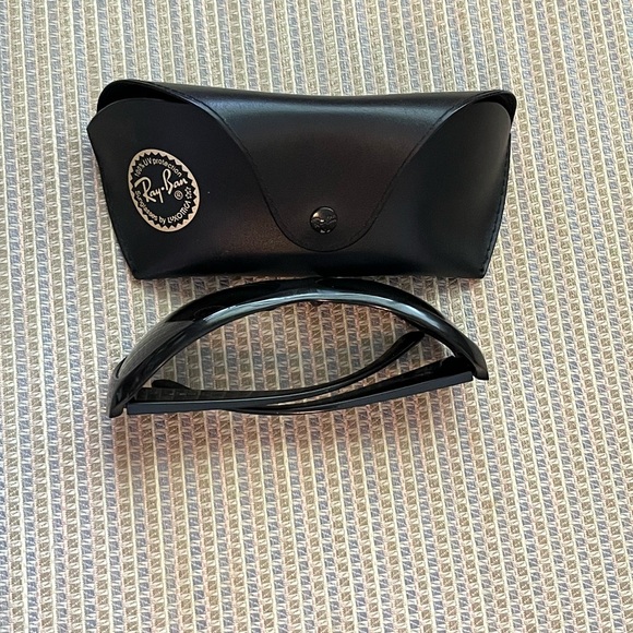 Ray Ban Sunglasses - Picture 2 of 3